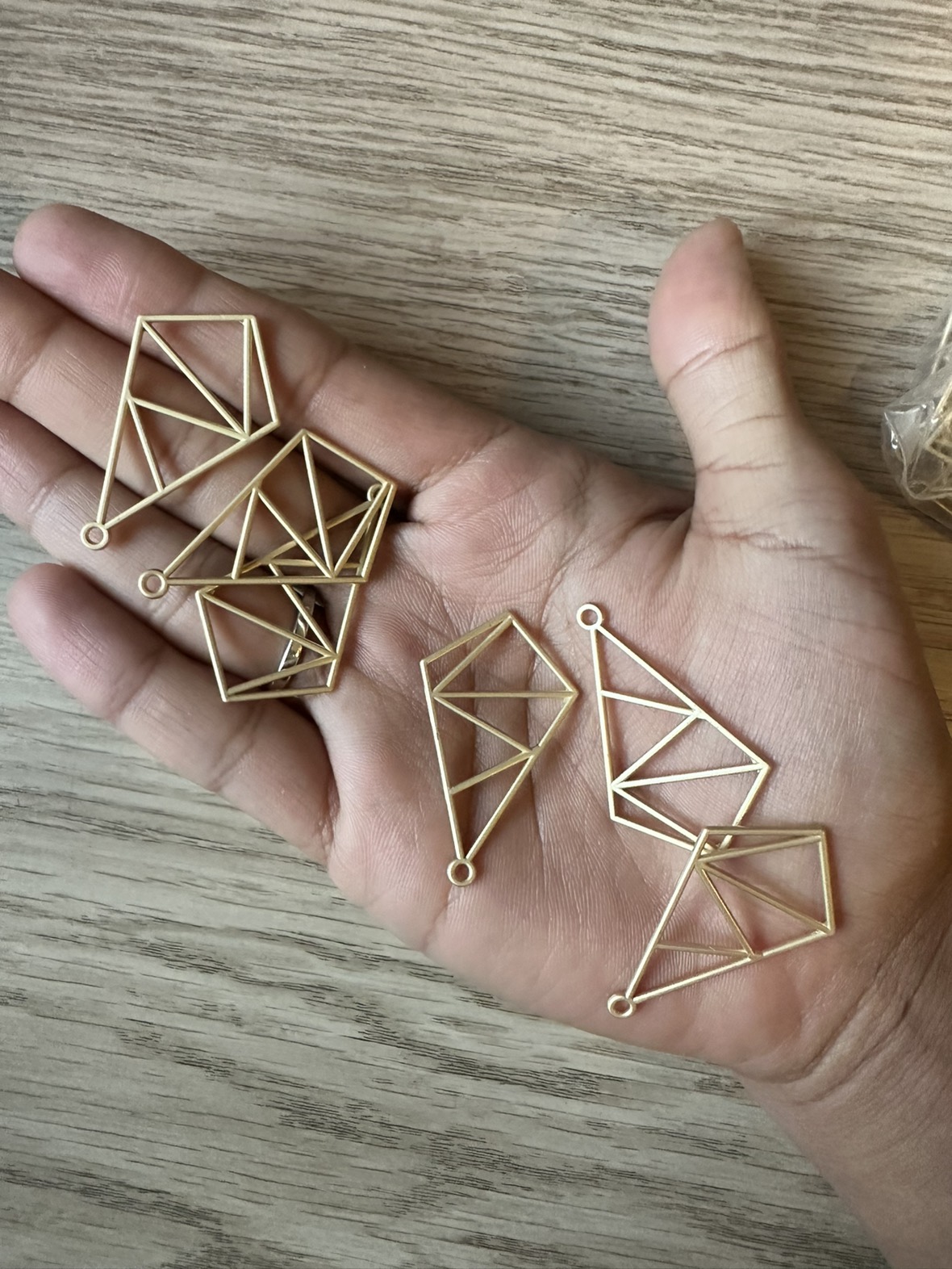 BAG of earrings image indicator(2)