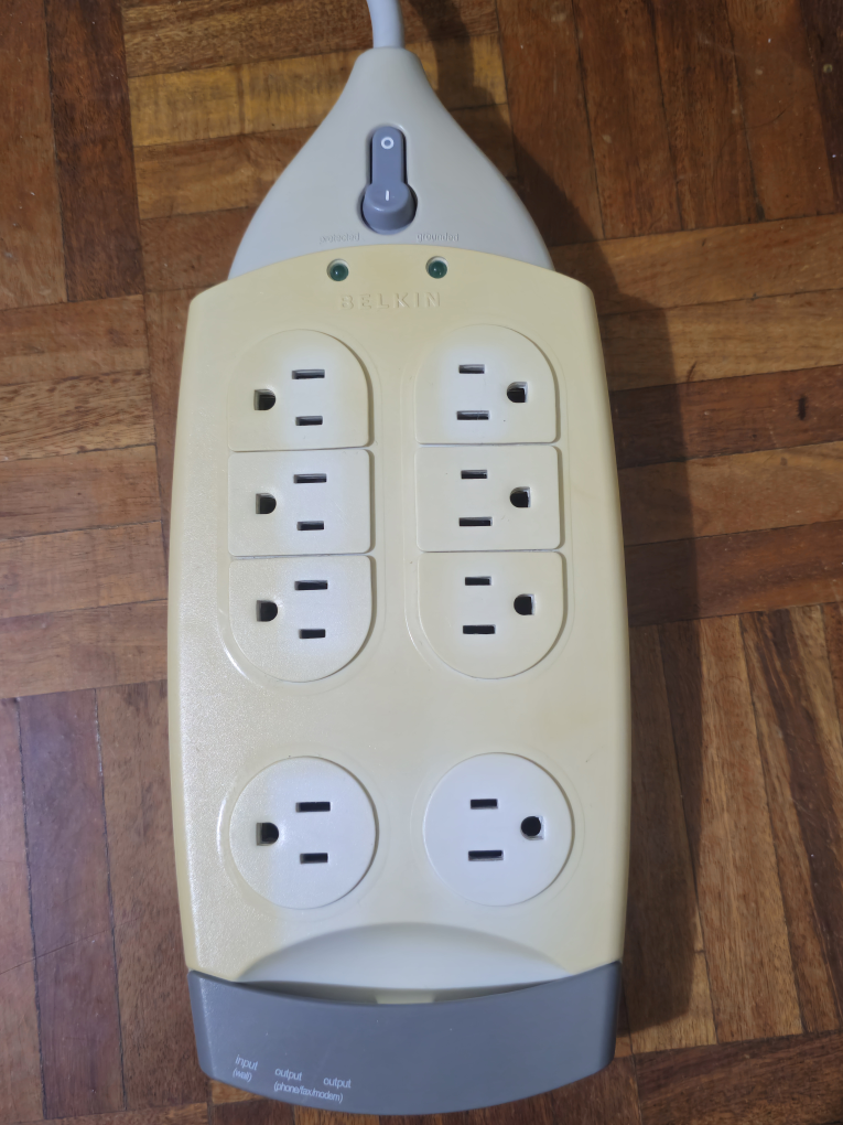 8 Plug Outlet thumbnail