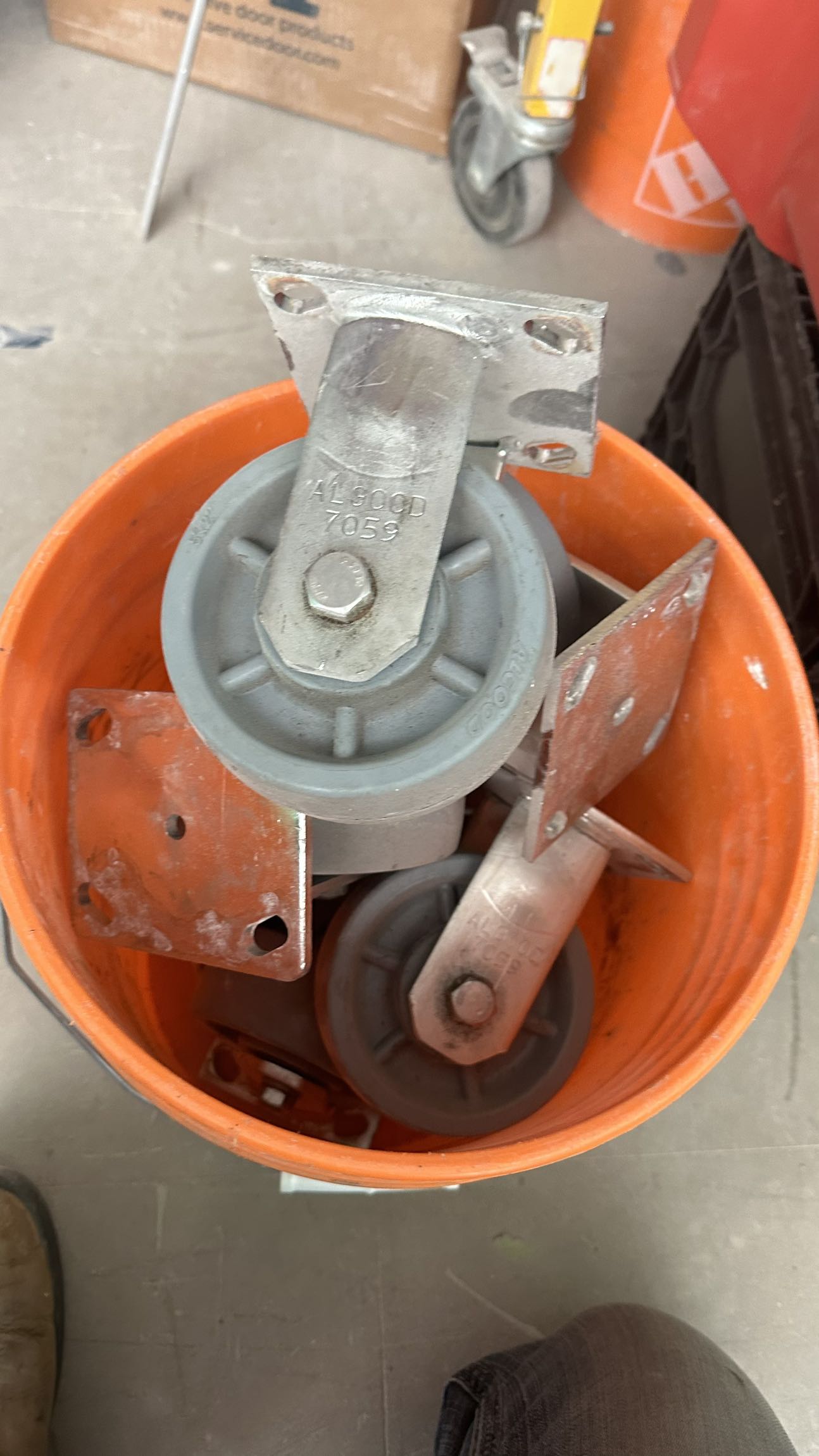 Casters/wheels 8pcs heavy duty image indicator(3)