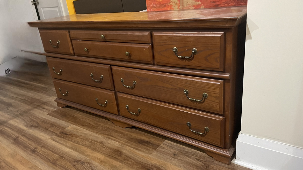 Beautiful  Dresser/ buffet table - photo 3