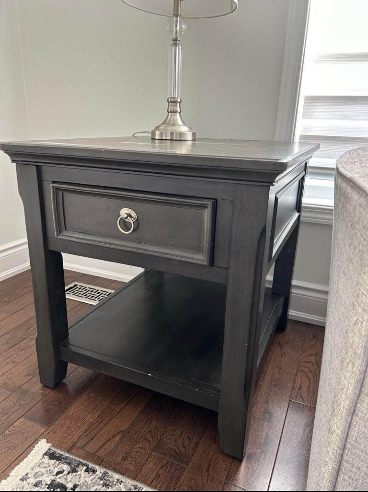 Leon’s Turner End Table - Grey