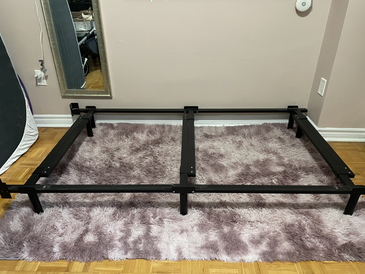 Zinus Bed Frame - Twin/Full/Queen size