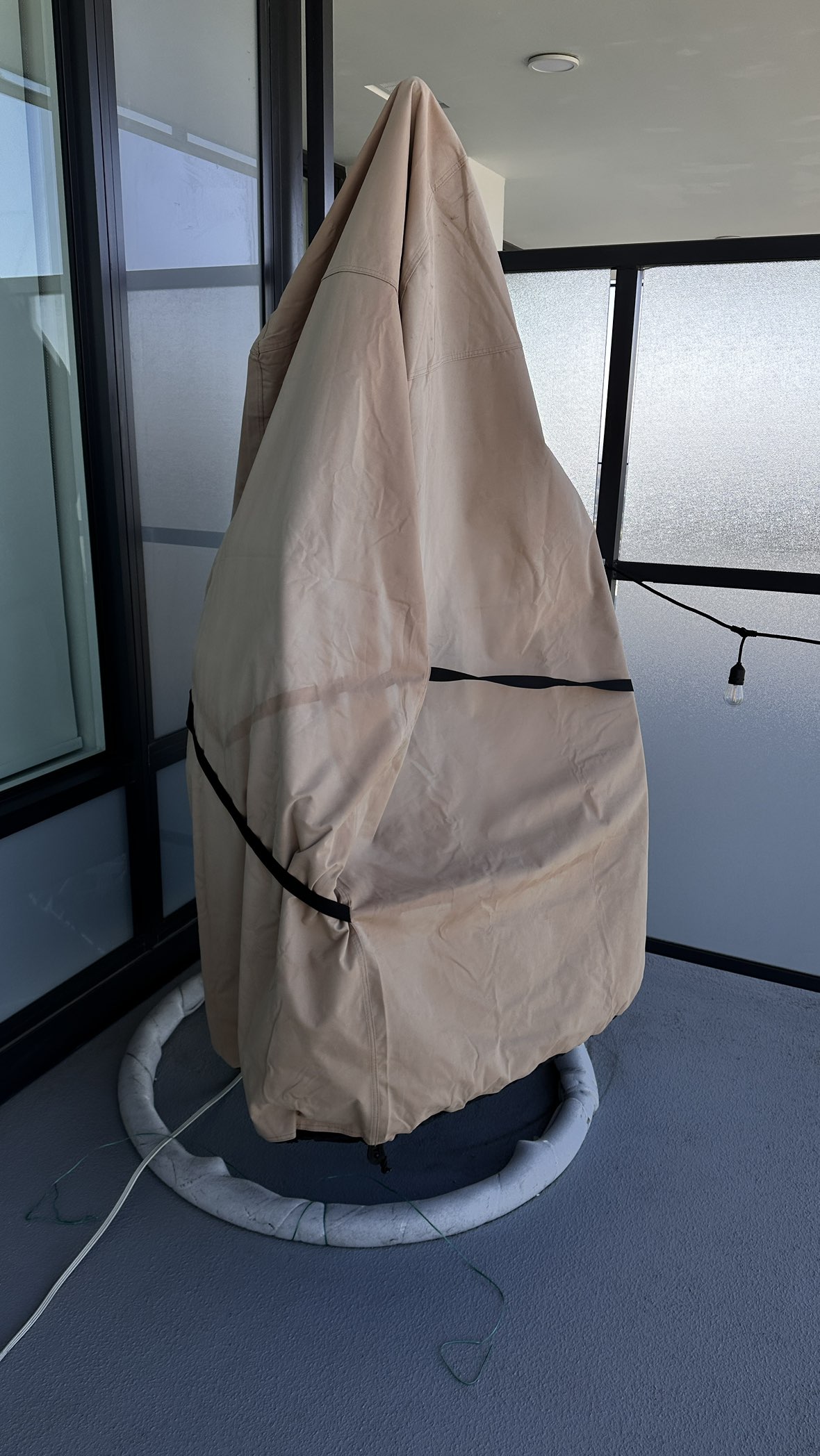Egg shaped swing for one person with waterproof cover - photo 3