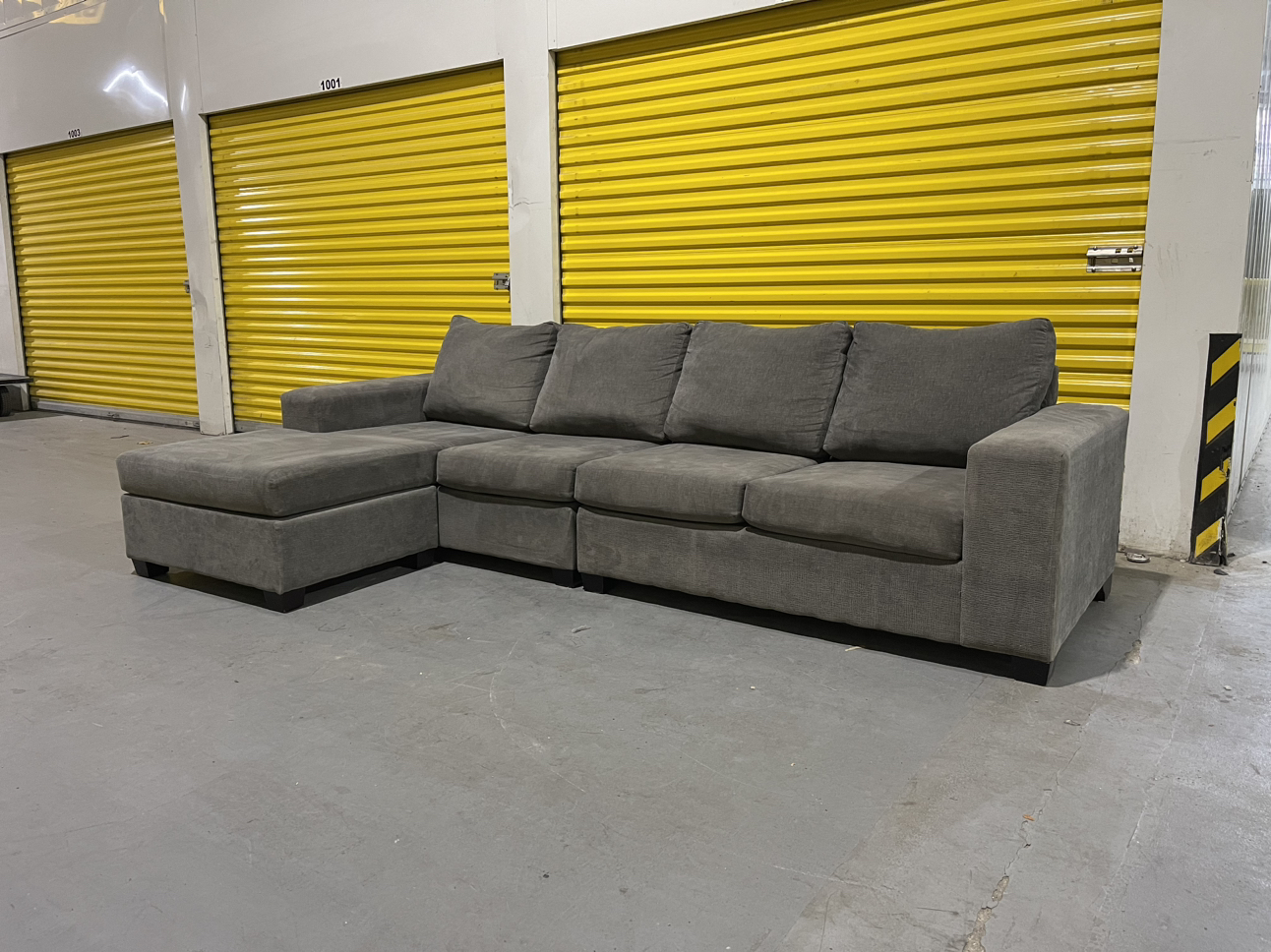 FREE DELIVERY | Big Comfy Reversible Sectional - photo 5