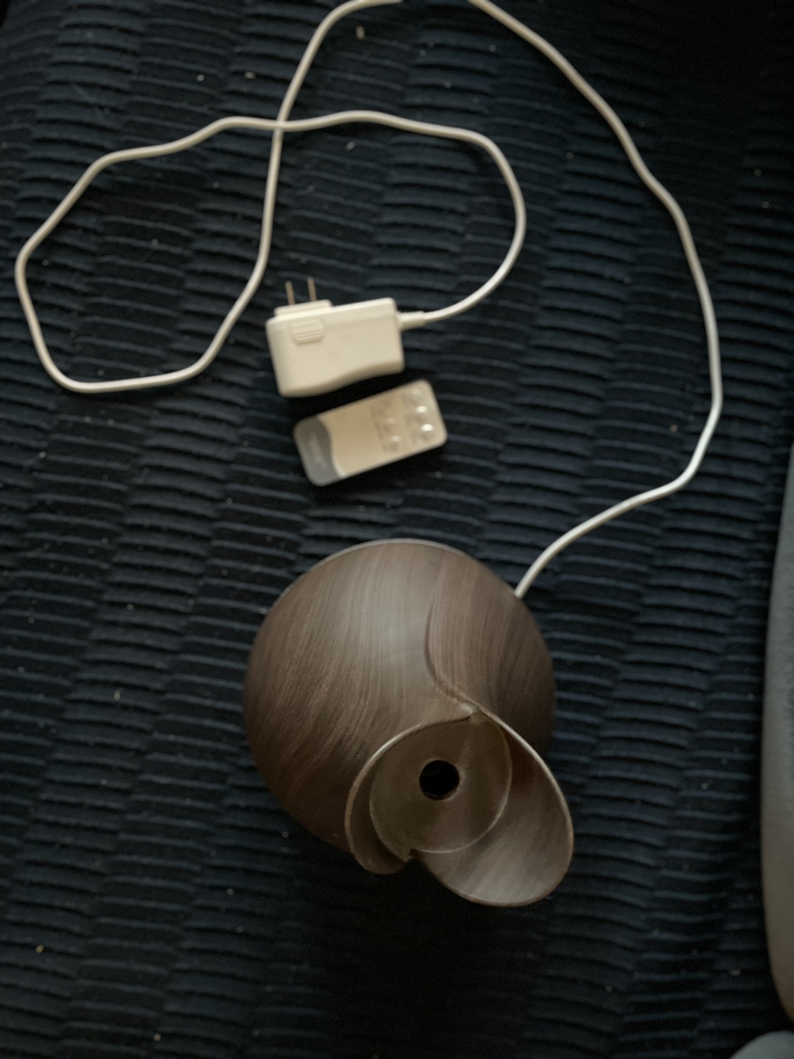 Essential oil diffuser with remote image indicator(2)