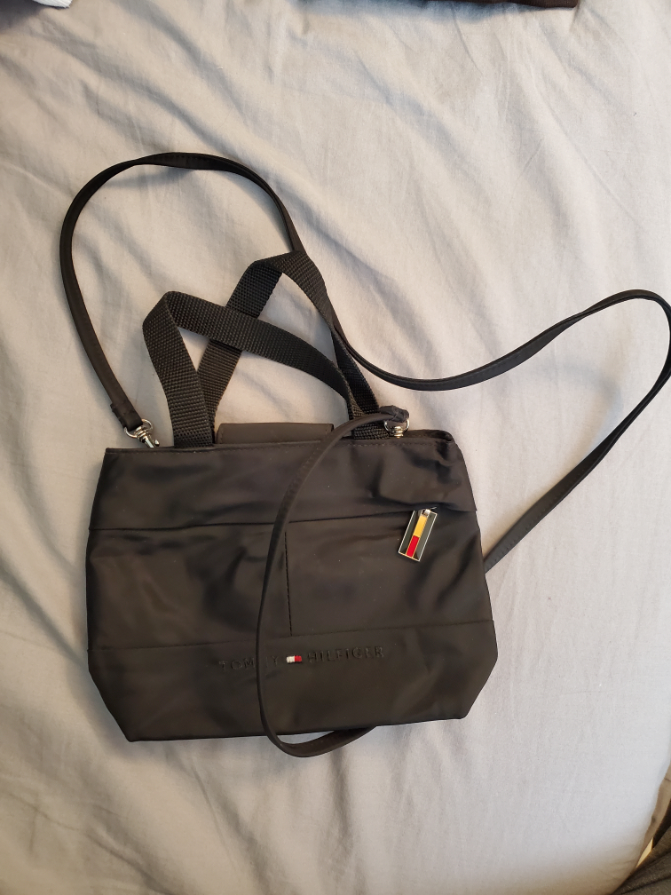 Tommy hilfiger mini bag- detachable strap thumbnail