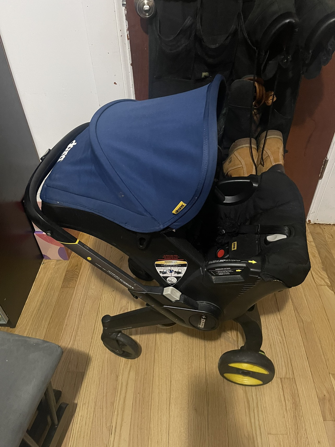 Car seat and stroller travel system doona - photo 3
