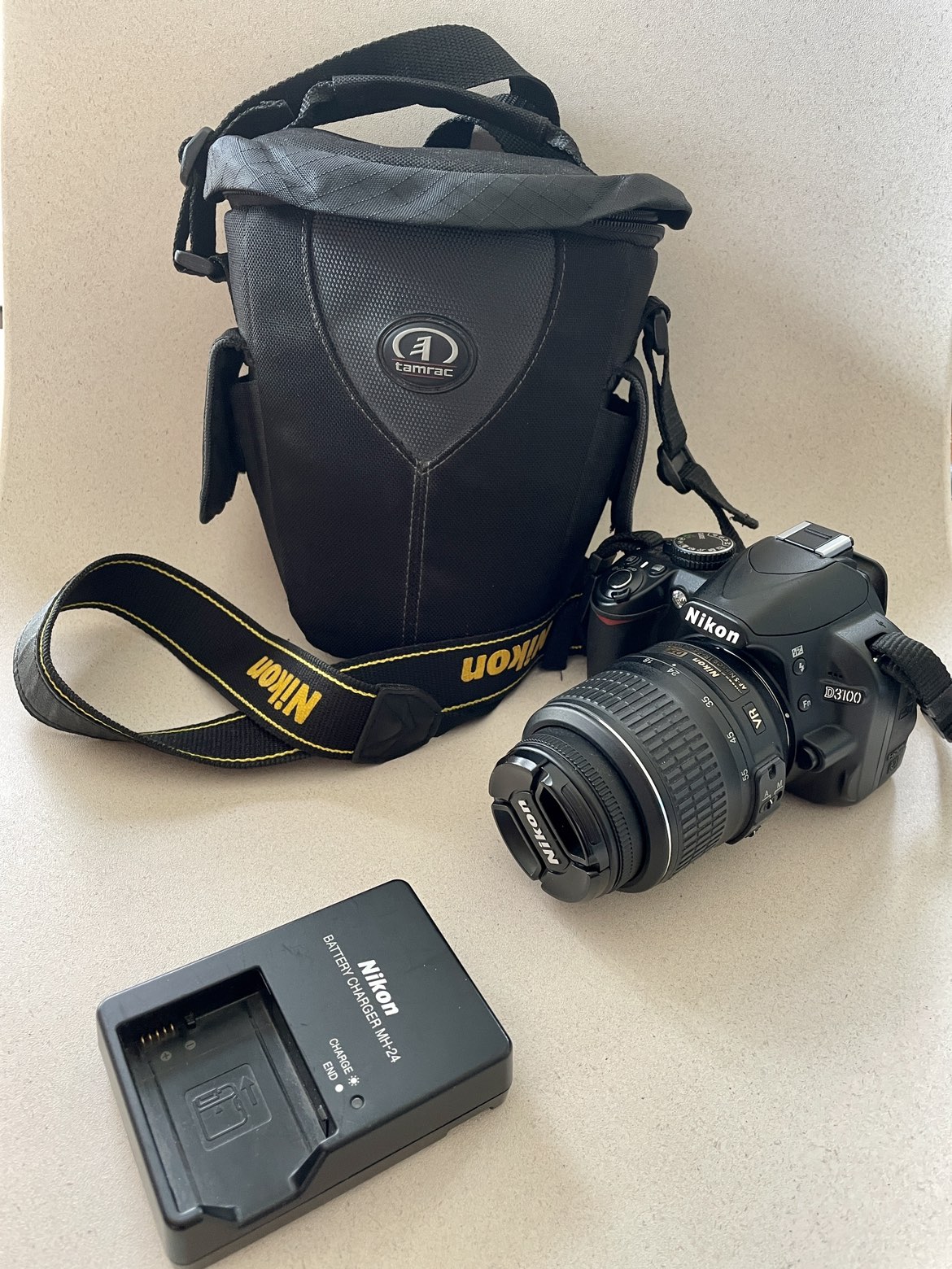 Camera Nikon D3100 image indicator(2)