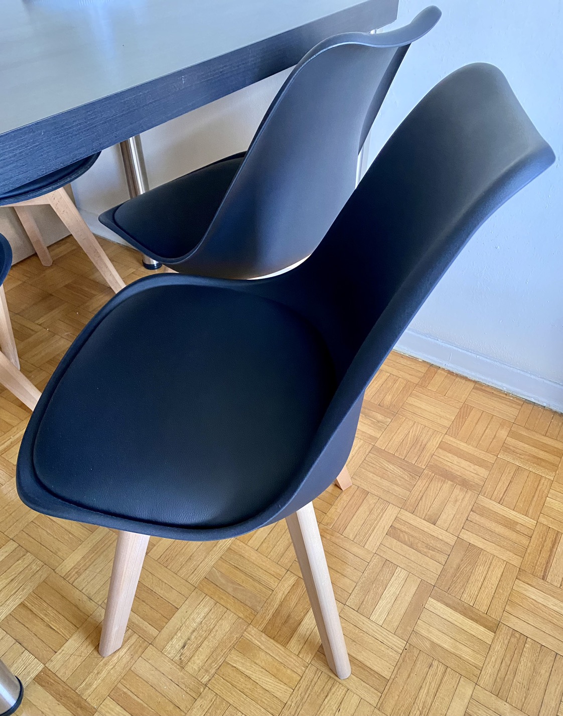 (Set of 4) Chair with Natural Wood Legs thumbnail