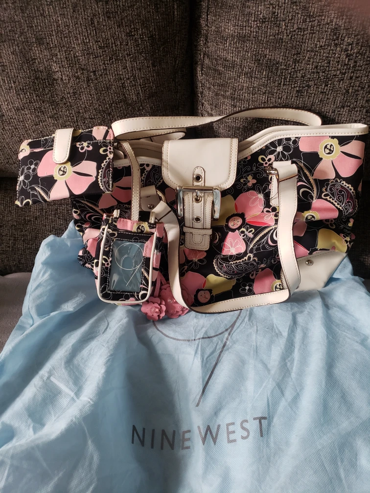 NINE WEST PINK FLORAL ON BLACK TOTE BAG