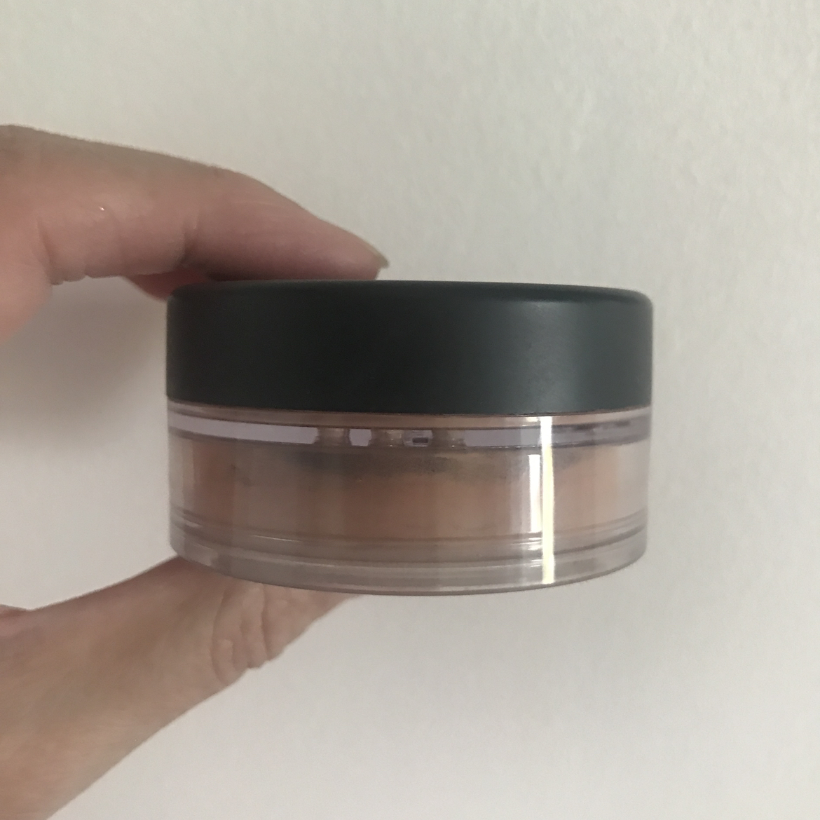 BareMinerals Mineral Veil - Tinted SPF Mineral Veil image indicator(7)