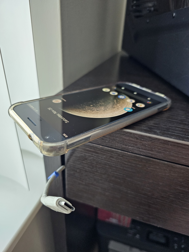 Google Pixel XL (1st gen) - photo 2