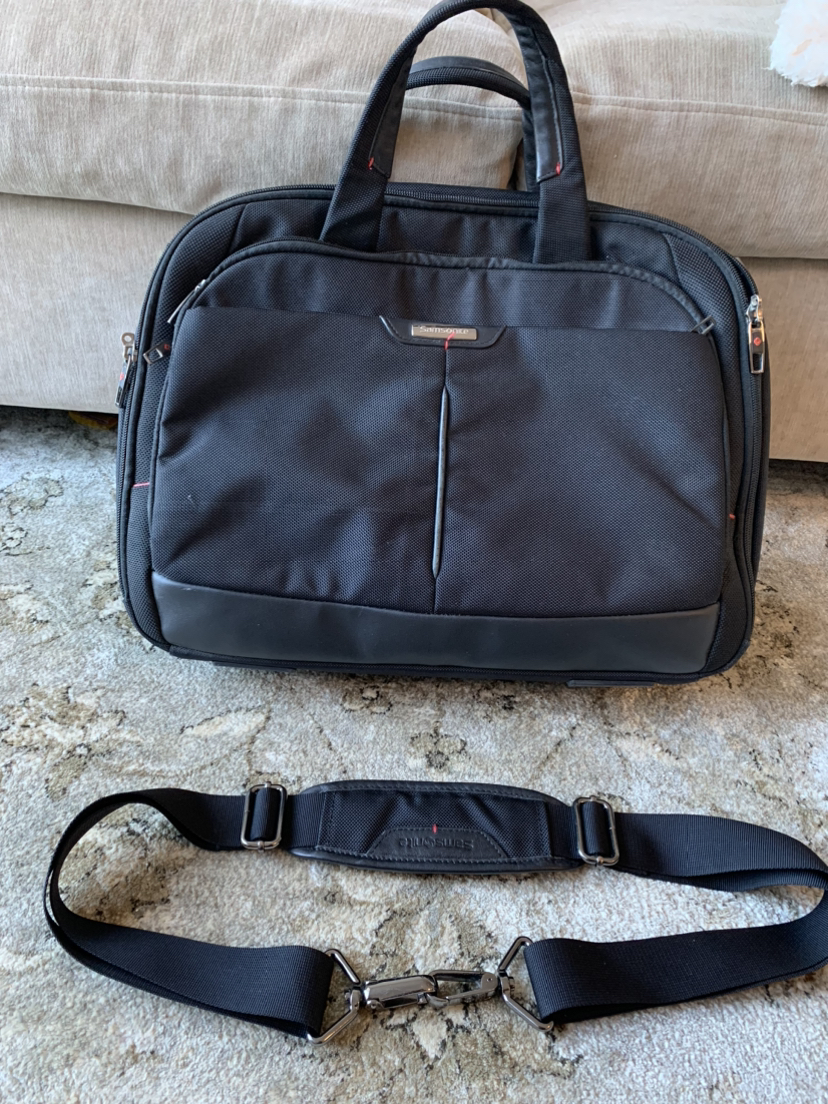 Samsonite brief 4 compartments
