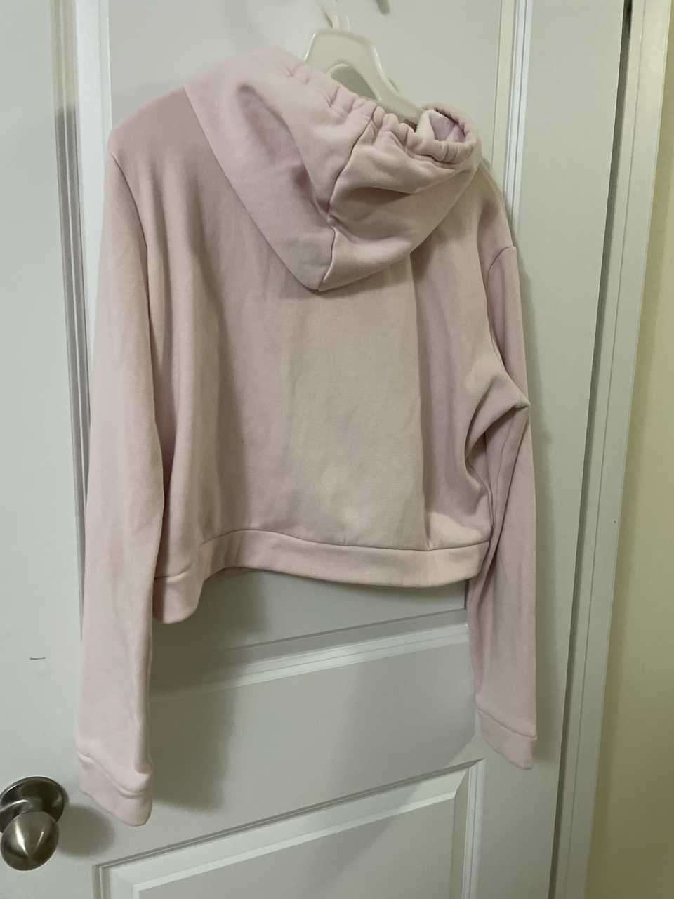 Hoodie in good condition size L from Forever 21 image indicator(3)