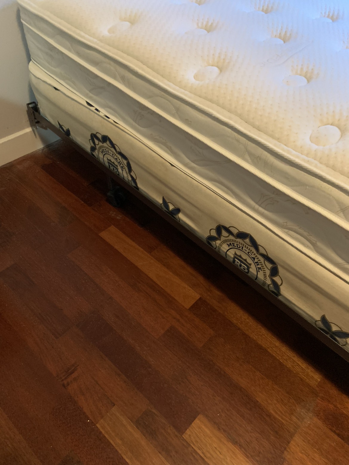 DOUBLE bed and box spring - photo 2