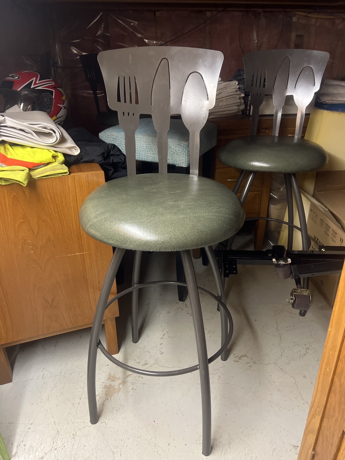 4 Bar Stools