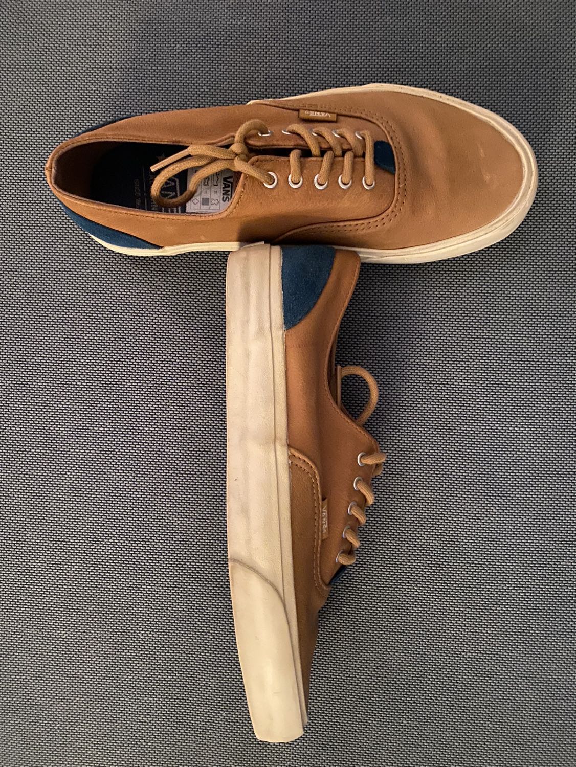 Vans ‘Off The Wall’ Shoes Ladies Sz. 9 image indicator(4)