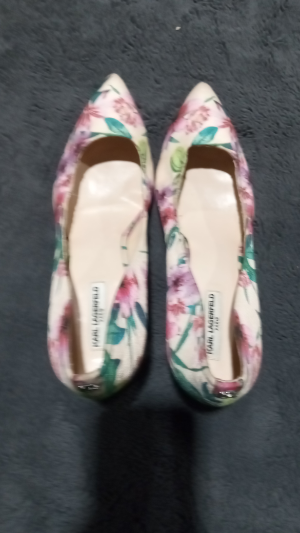 Karl Lagerfeld shoes image indicator(2)