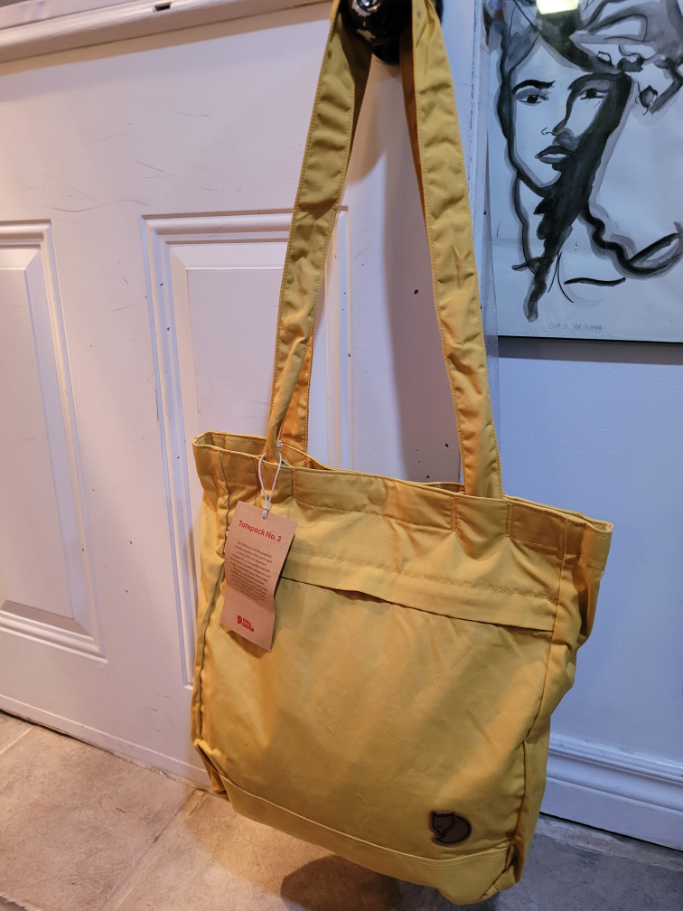 Fjällräven Totepack No. 3 in Ochre