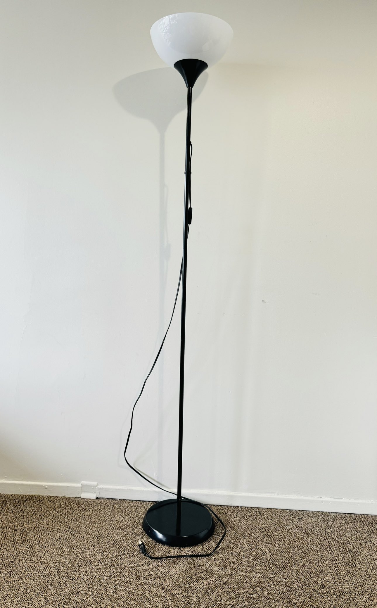 IKEA floor lamp / floor uplighter (black/white) - photo 3
