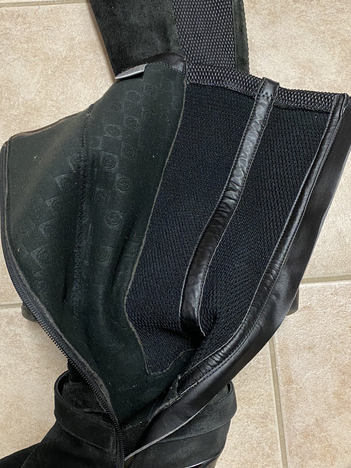 Blondo Women’s Leather High Wedge Boots Black 9 image indicator(8)