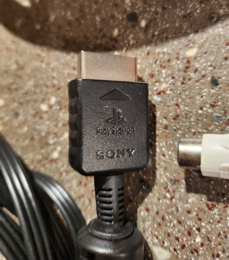 Audio, video, cable wires #freecycle - photo 2