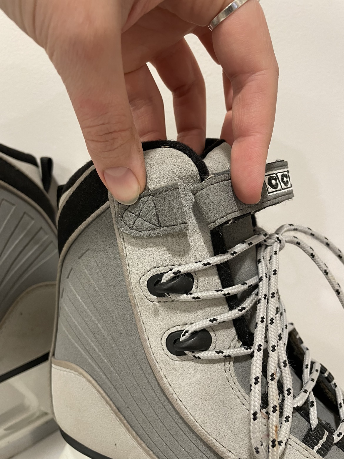 Free skates, mens size 8 image indicator(7)