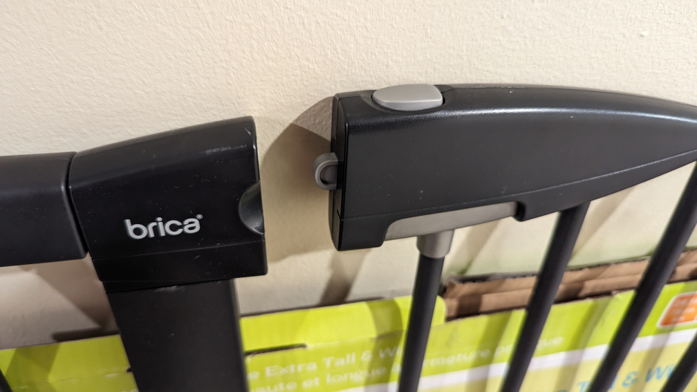 🚨PICK UP TODAY🚨 Victoria Park Ave and Finch  brica baby gate image indicator(4)