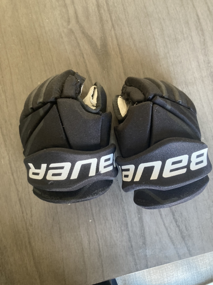 Hockey gloves - 9”