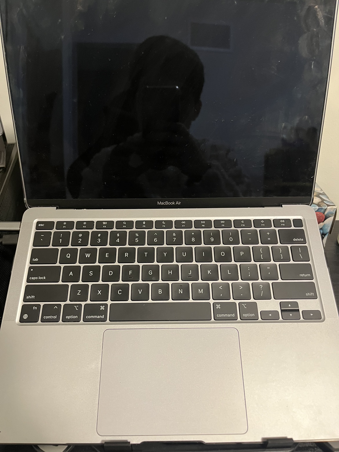 MacBook M1 air (90% new)