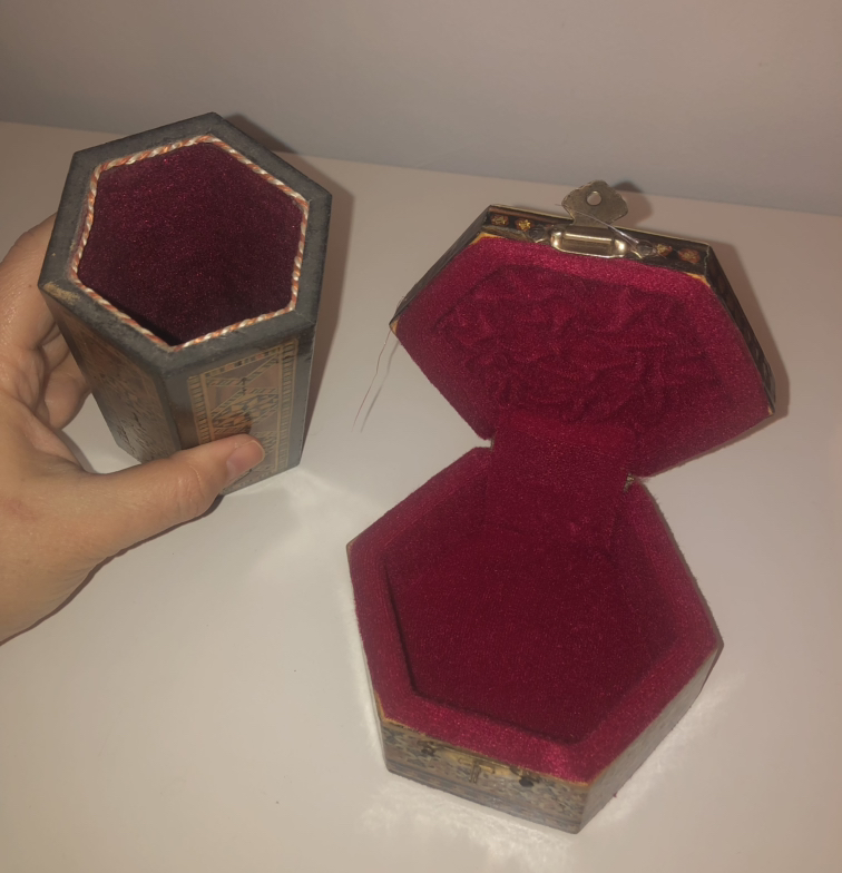 Pen holder & jewelry box 🏒 image indicator(4)