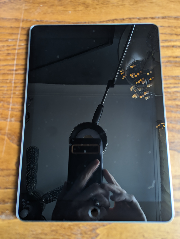 iPad 6th Gen 128Gb image indicator(5)