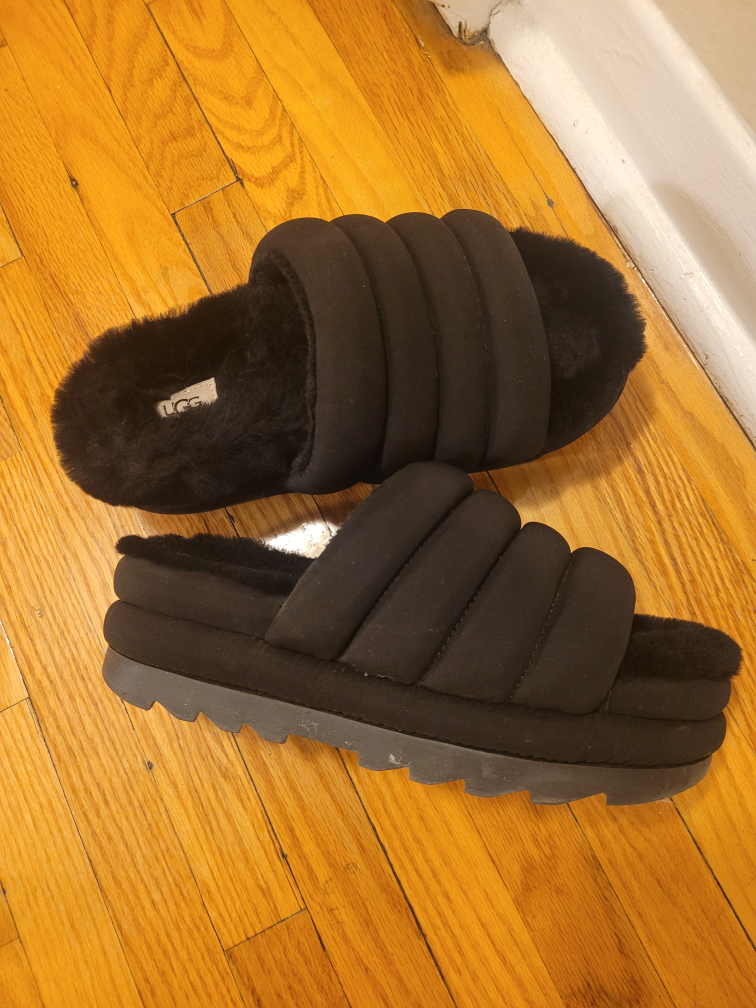 UGG puff slides - size 8 image indicator(2)