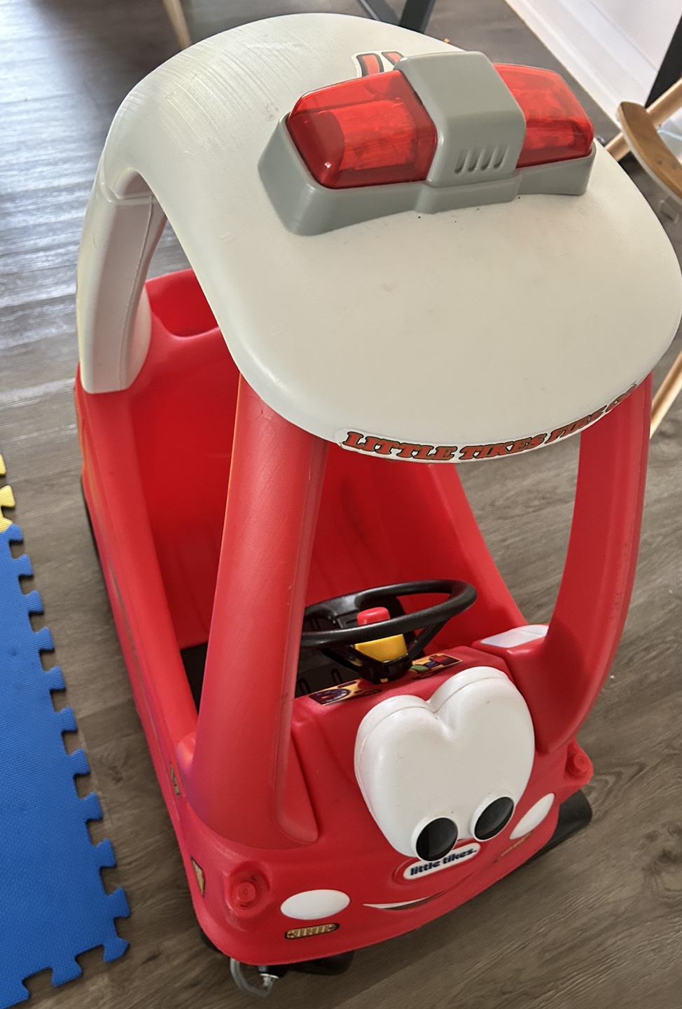 Little tikes ride and rescue cozy coupe - photo 3