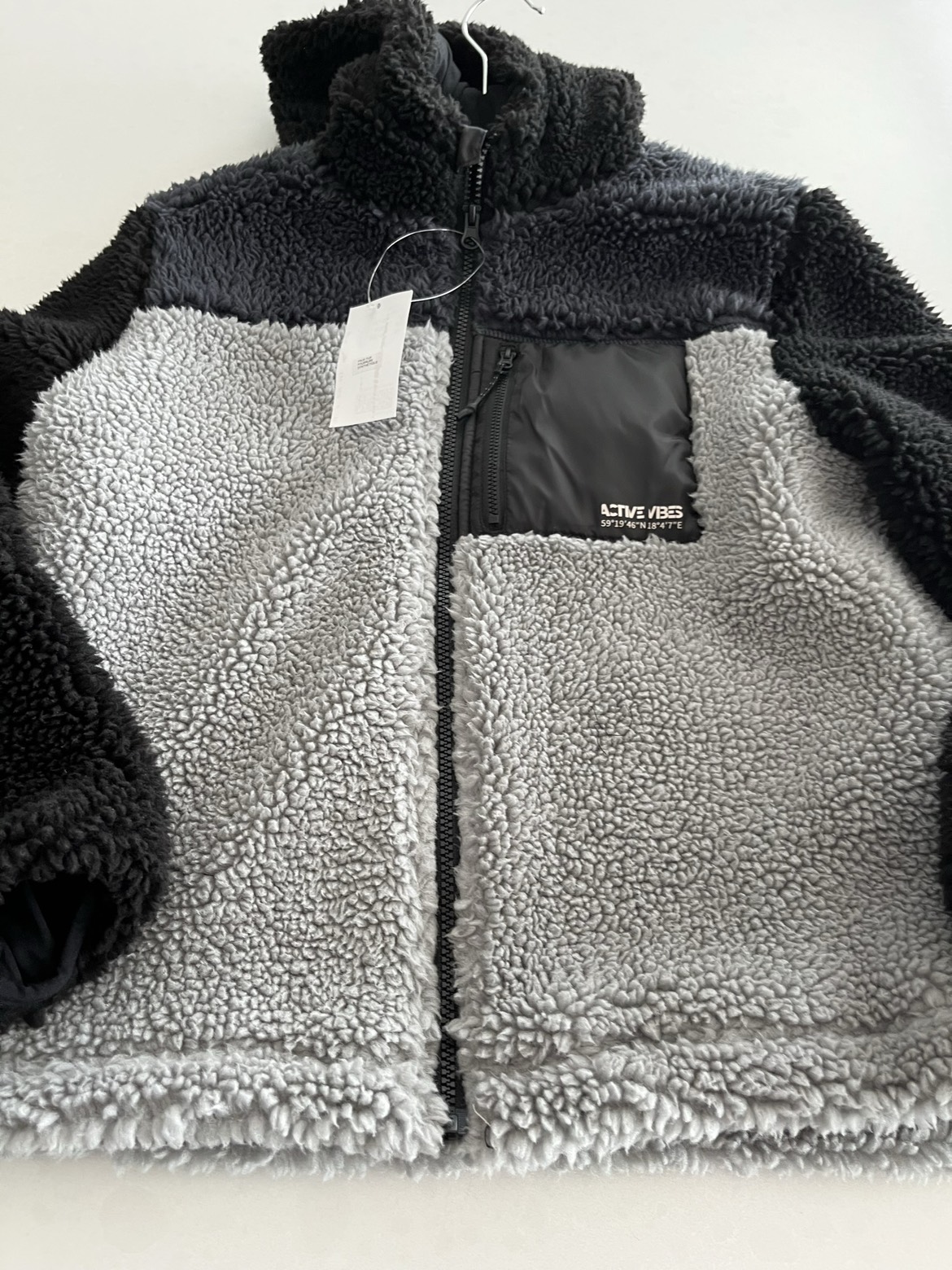 Brand new boys fuzzy jacket 10/12 - NWT image indicator(3)