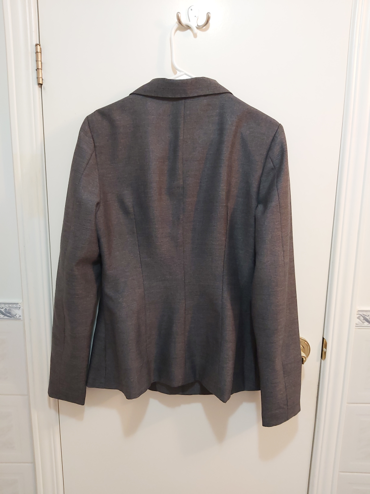 Formal grey blazer, size medium (M) image indicator(3)