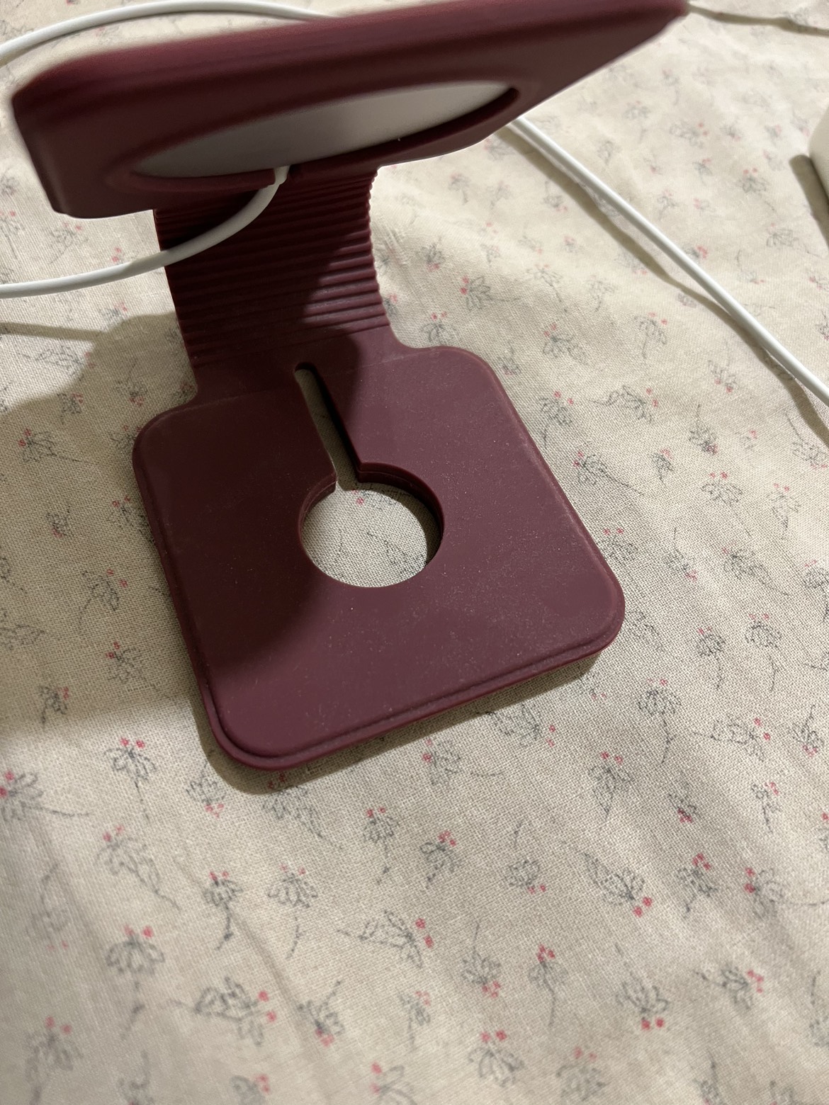 Apple magsafe charger with adapter and stand - photo 2