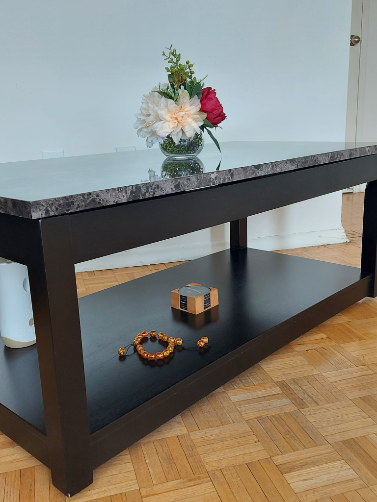 Leon's Coffee Table image indicator(6)