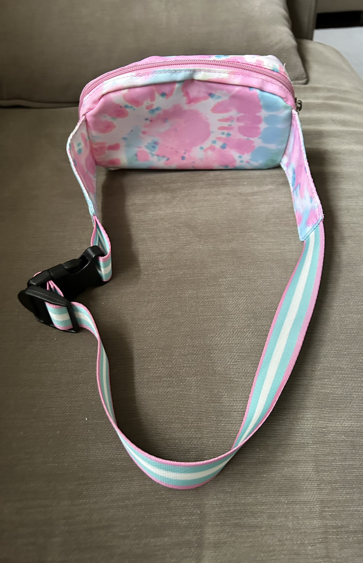 Tie dye hip sack image indicator(3)