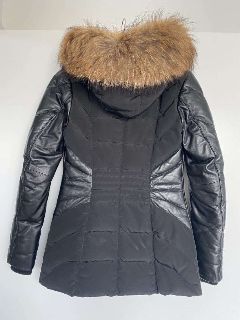 Danier Winter Coat image indicator(3)