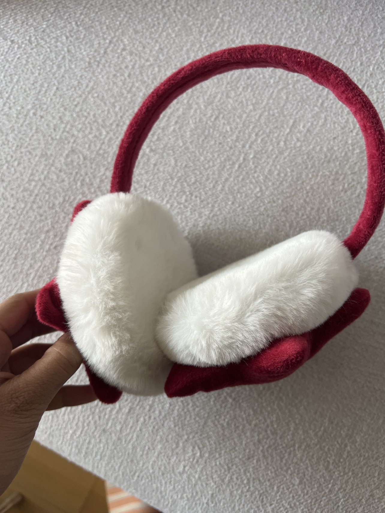 Warm ear muffs thumbnail