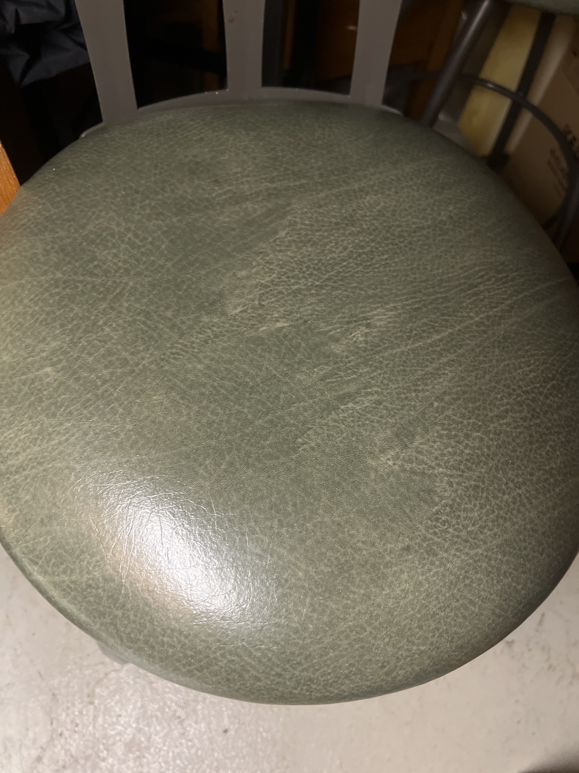 4 Bar Stools - photo 2