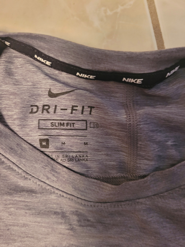 MENS MEDIUM NIKE DRI-FIT SLEEVLESS SHRIT - photo 4