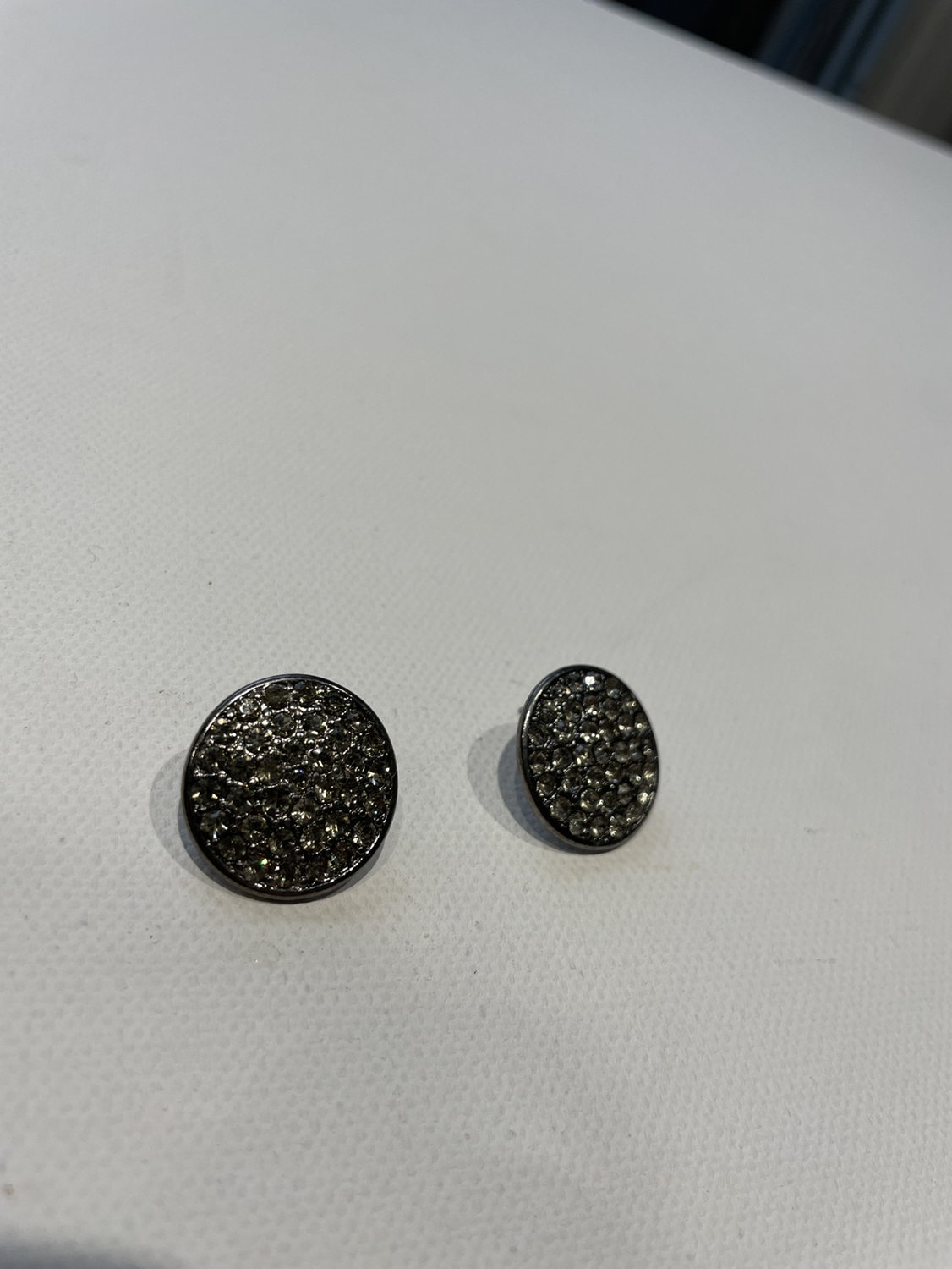 Crystal earrings image indicator(3)