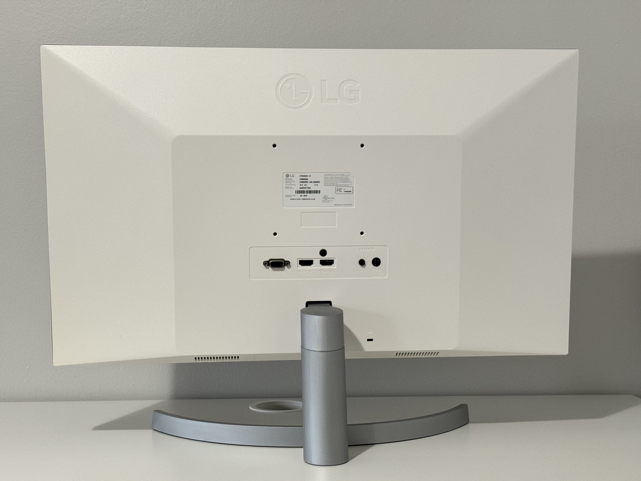 LG 27 inch monitor - photo 4