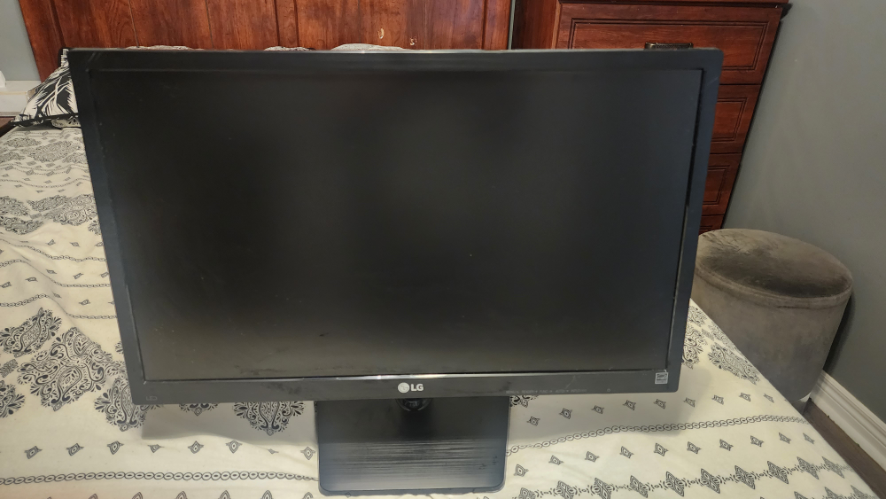 24' LG Monitor