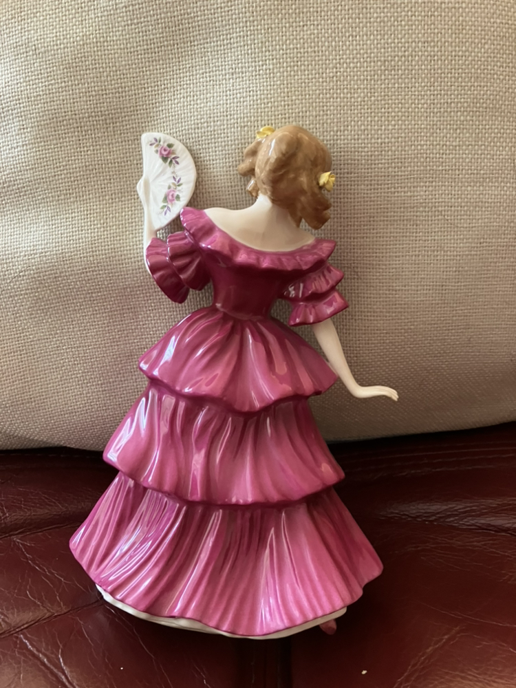 Jennifer,Royal Doulton , figure Of the year 1994, image indicator(3)