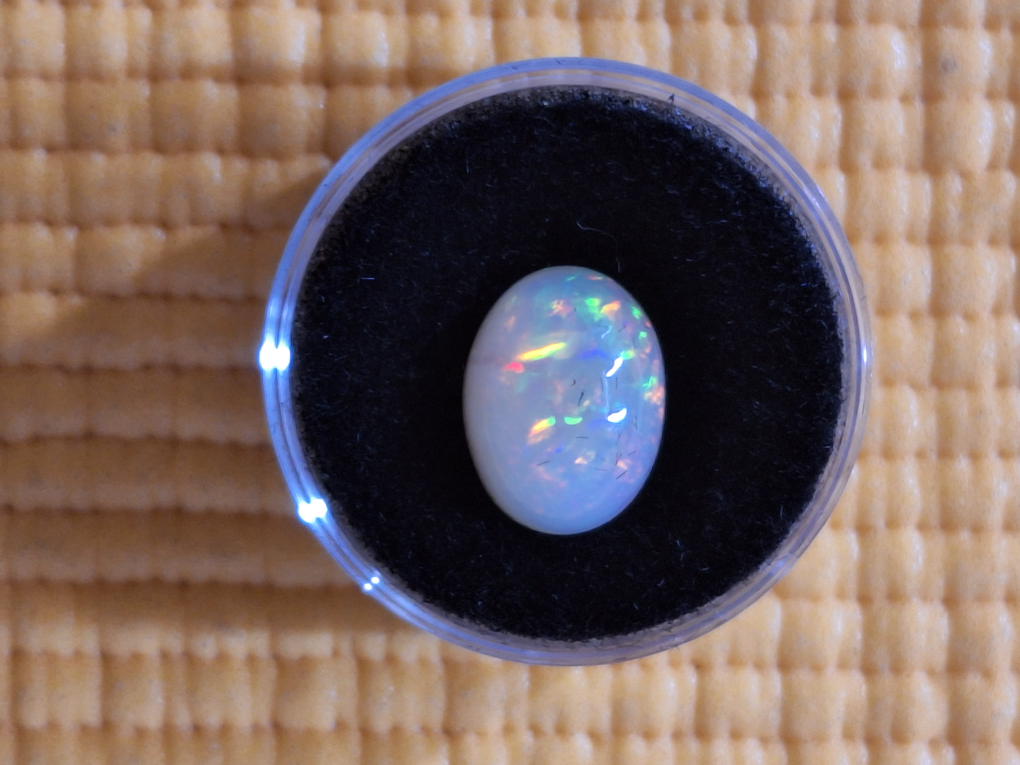 4.10 Carat Ethiopian Opal Appraisal insurance value $2,700 image indicator(3)