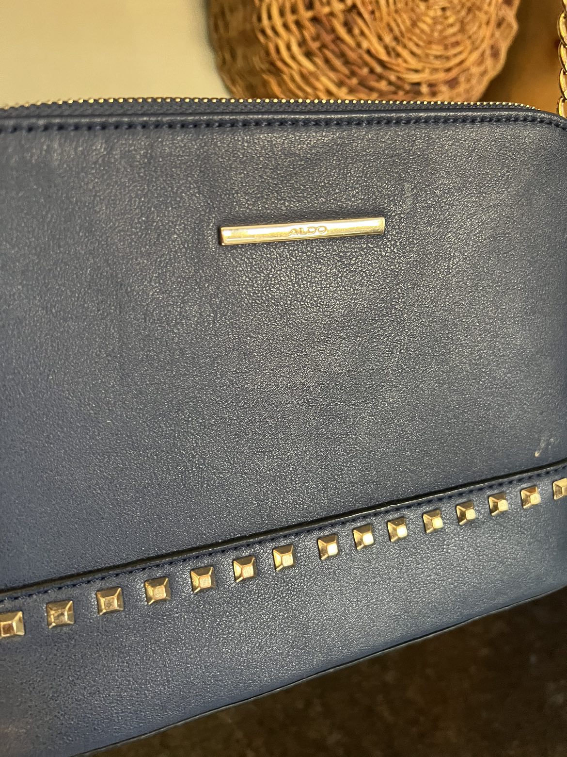 Purses. $5-$10 image indicator(9)