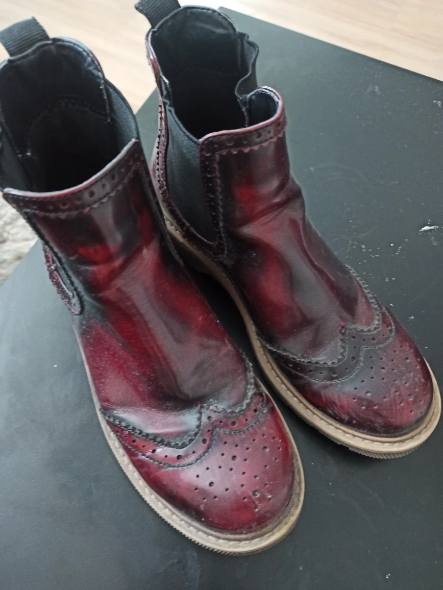 women boots size 5/5.5 (EU 36)
